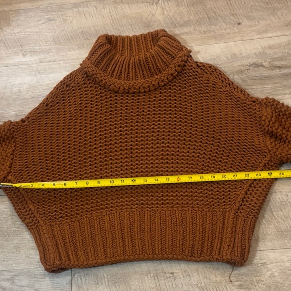 Free People Women’s My Only Sunshine Chunky Knit Ribbed Cropped Sweater Small - Picture 7 of 9